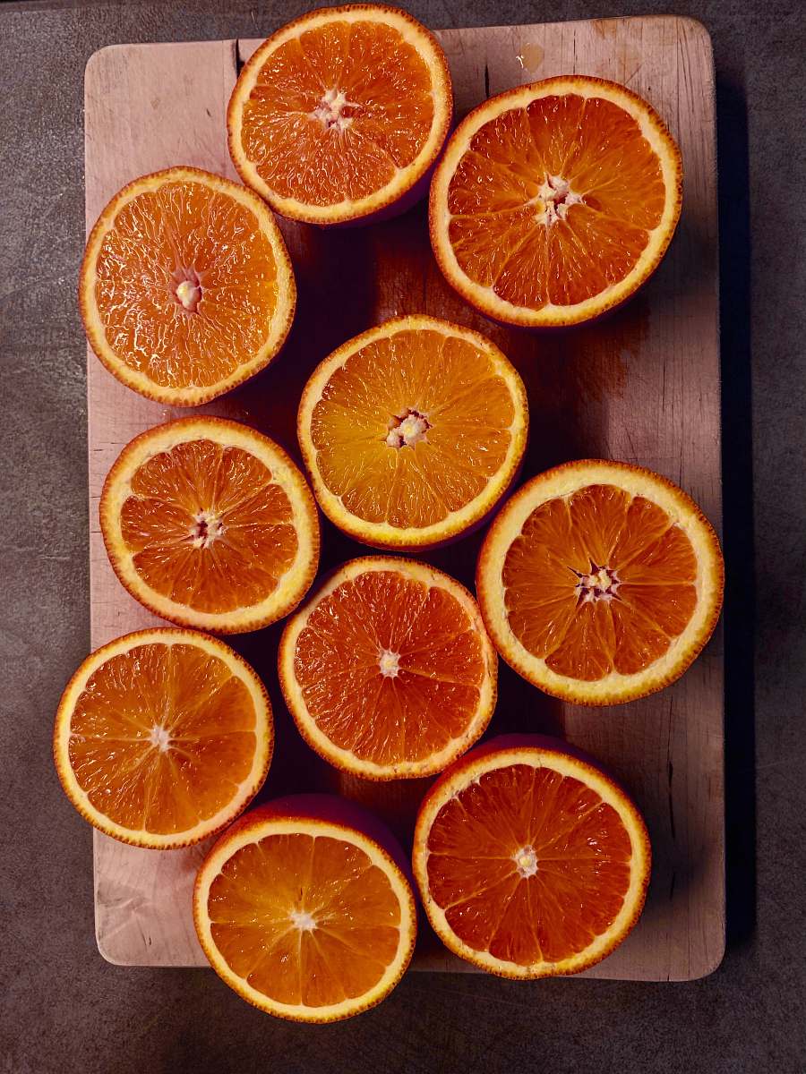 citrus fruit sliced fruits ] fruit